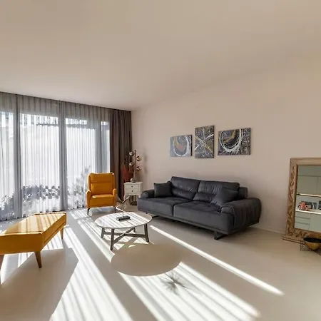 Stunning Duplex Flat With A Garden & Winter Patio * اسطنبول