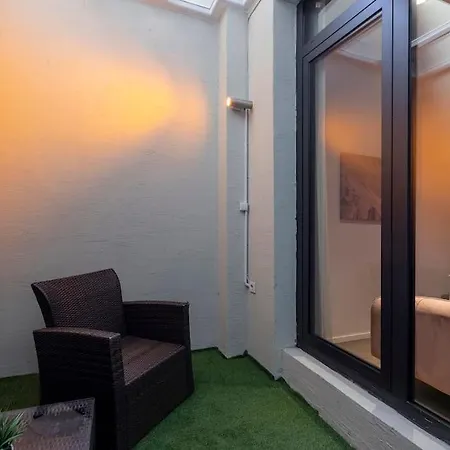 Stunning Duplex Flat With A Garden & Winter Patio شقة