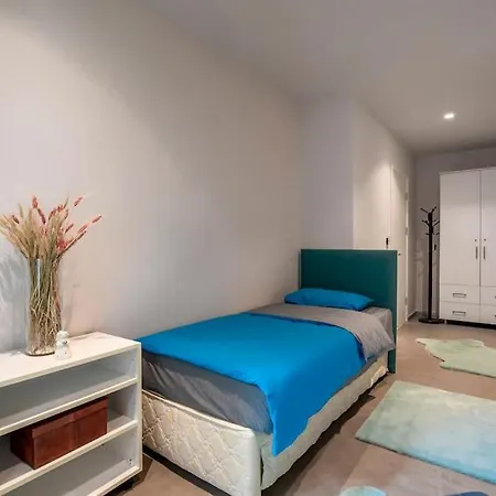Stunning Duplex Flat With A Garden & Winter Patio İstanbul