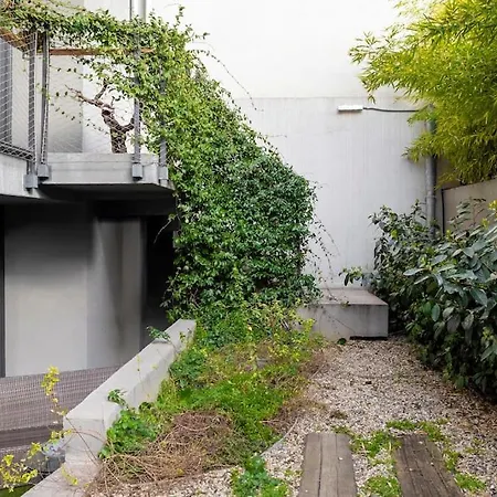 Stunning Duplex Flat With A Garden & Winter Patio Daire İstanbul